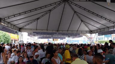 Público em ato de agradecimento ao governador Jerônimo Rodrigues em Araci, na Bahia (foto de arquivo, 2024)