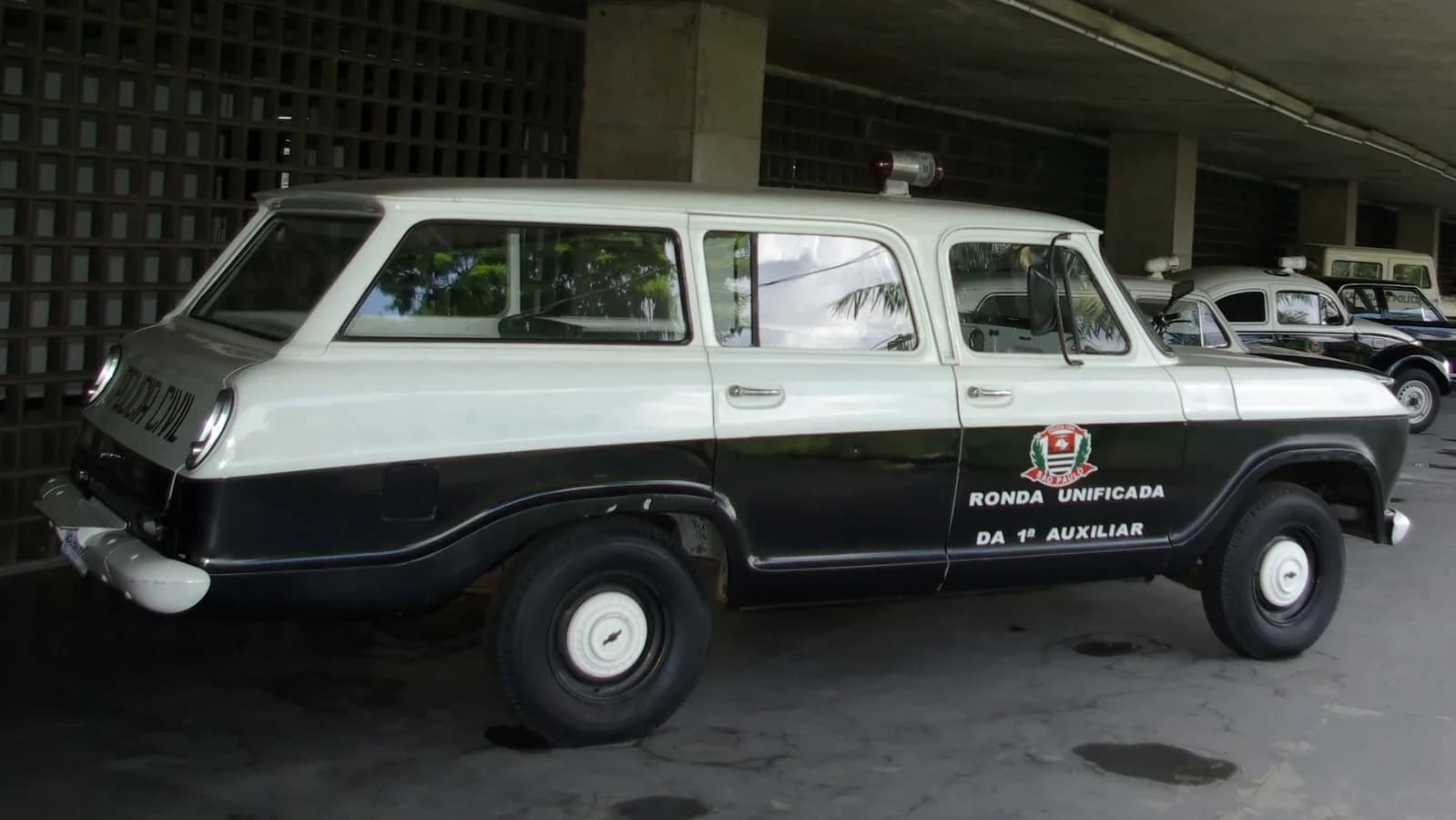 Viatura antiga da Polícia Civil de São Paulo (foto de arquivo)