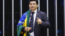 Deputado federal Gilvan da Federal discursa no plenário da Câmara dos Deputados (foto de arquivo)