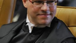 Ministro Dias Toffoli, do STF, durante sessão no plenário