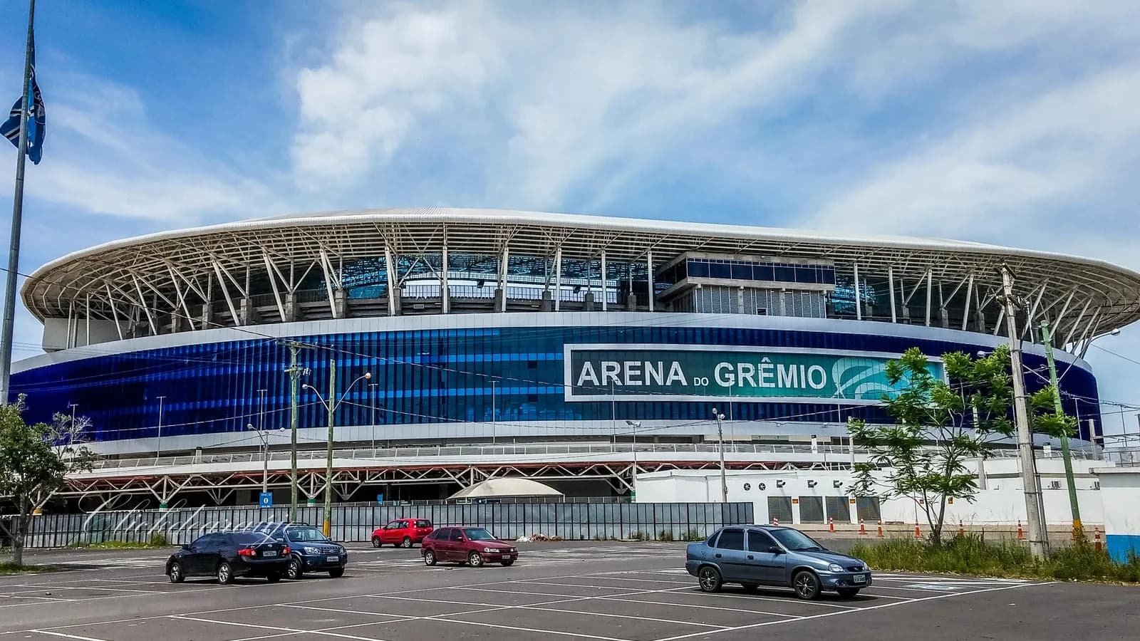 Vista externa da Arena do Grêmio, em Porto Alegre