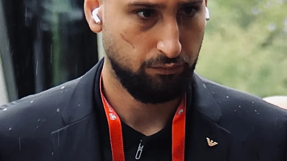 Retrato do goleiro da seleção italiana Gianluigi Donnarumma