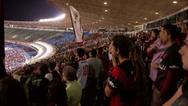 Torcedores do Flamengo acompanham partida contra o Palmeiras no Maracana, em foto de arquivo