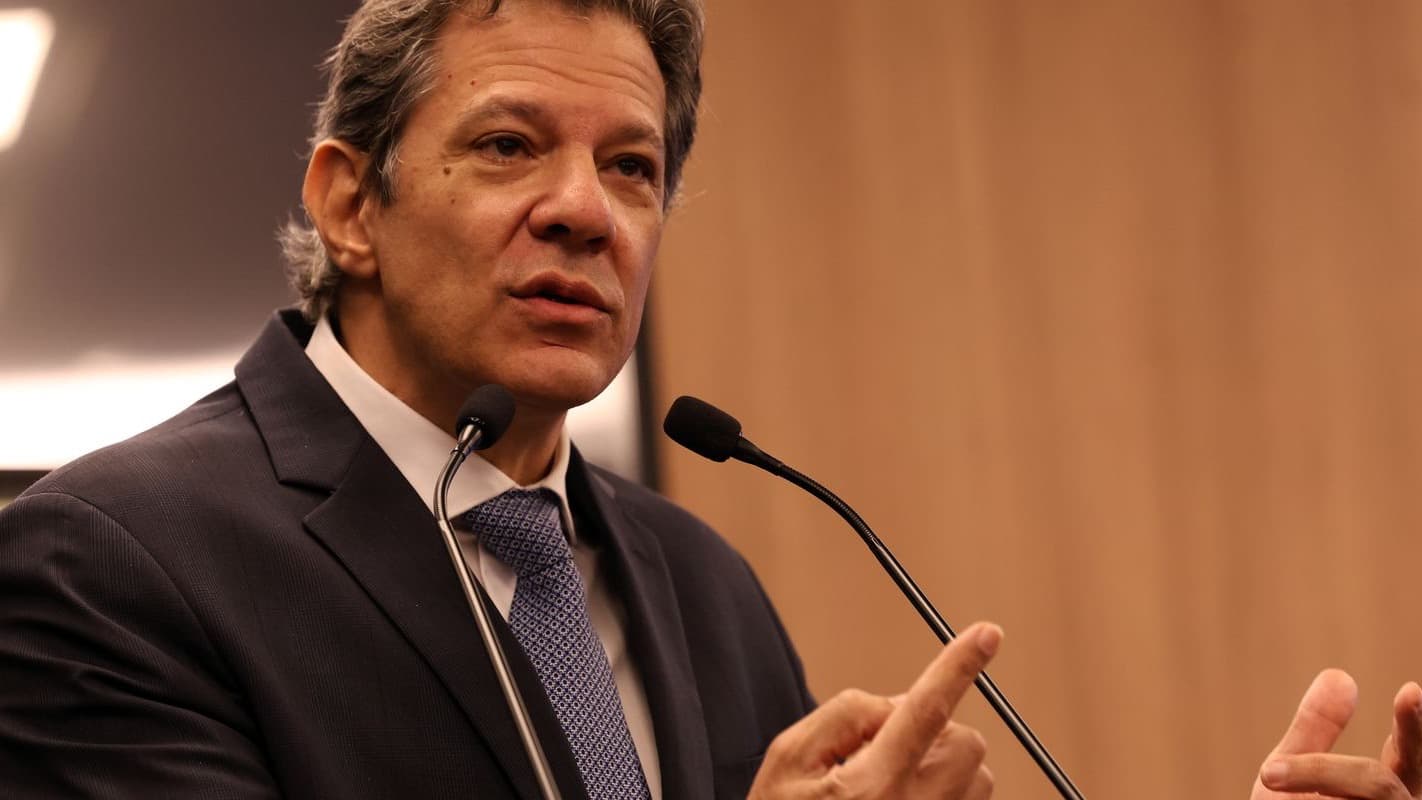 Fernando Haddad discursa durante coletiva de imprensa, foto de arquivo