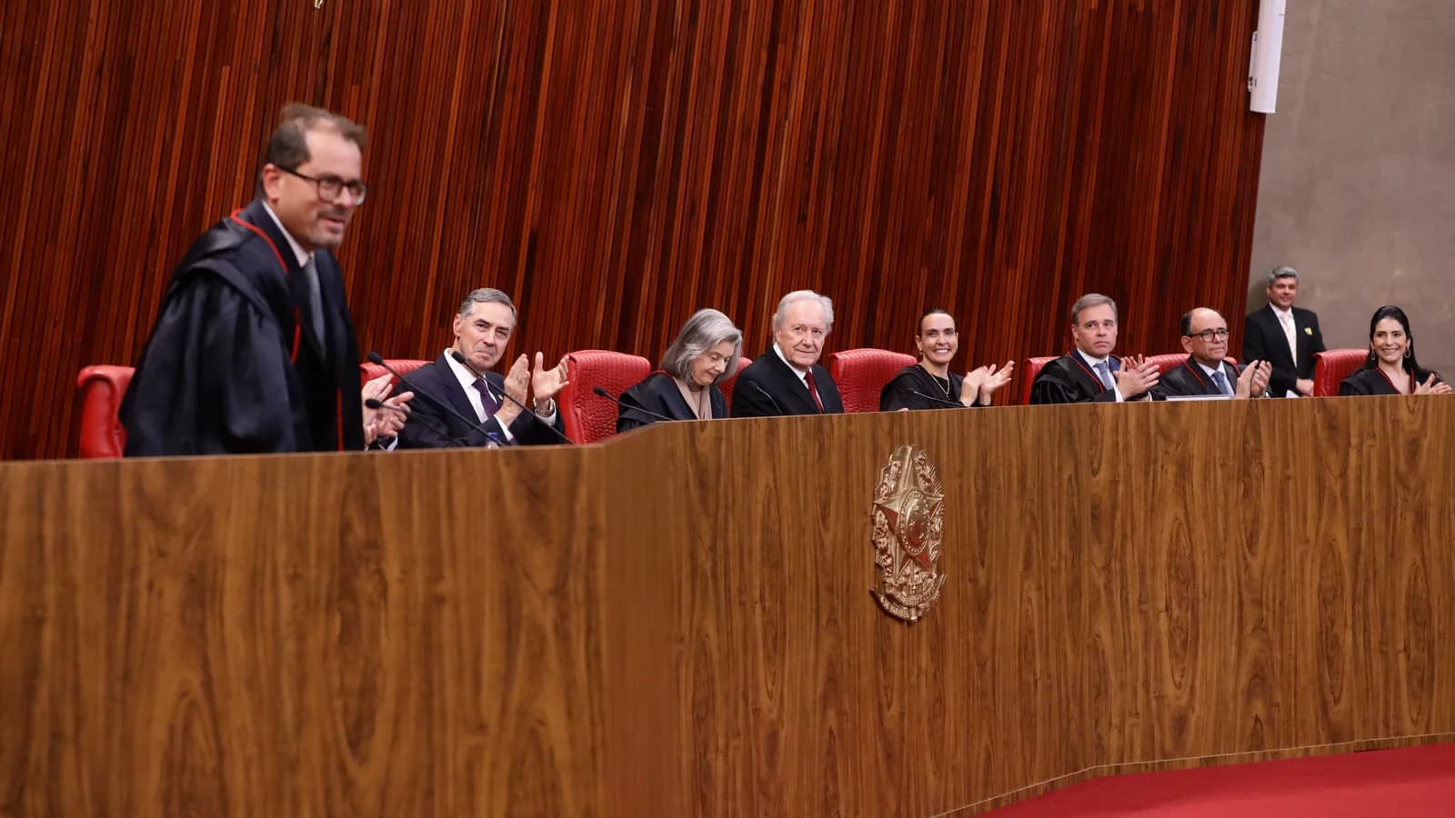 Plenário do Tribunal Superior Eleitoral (TSE) durante sessão solene em Brasília