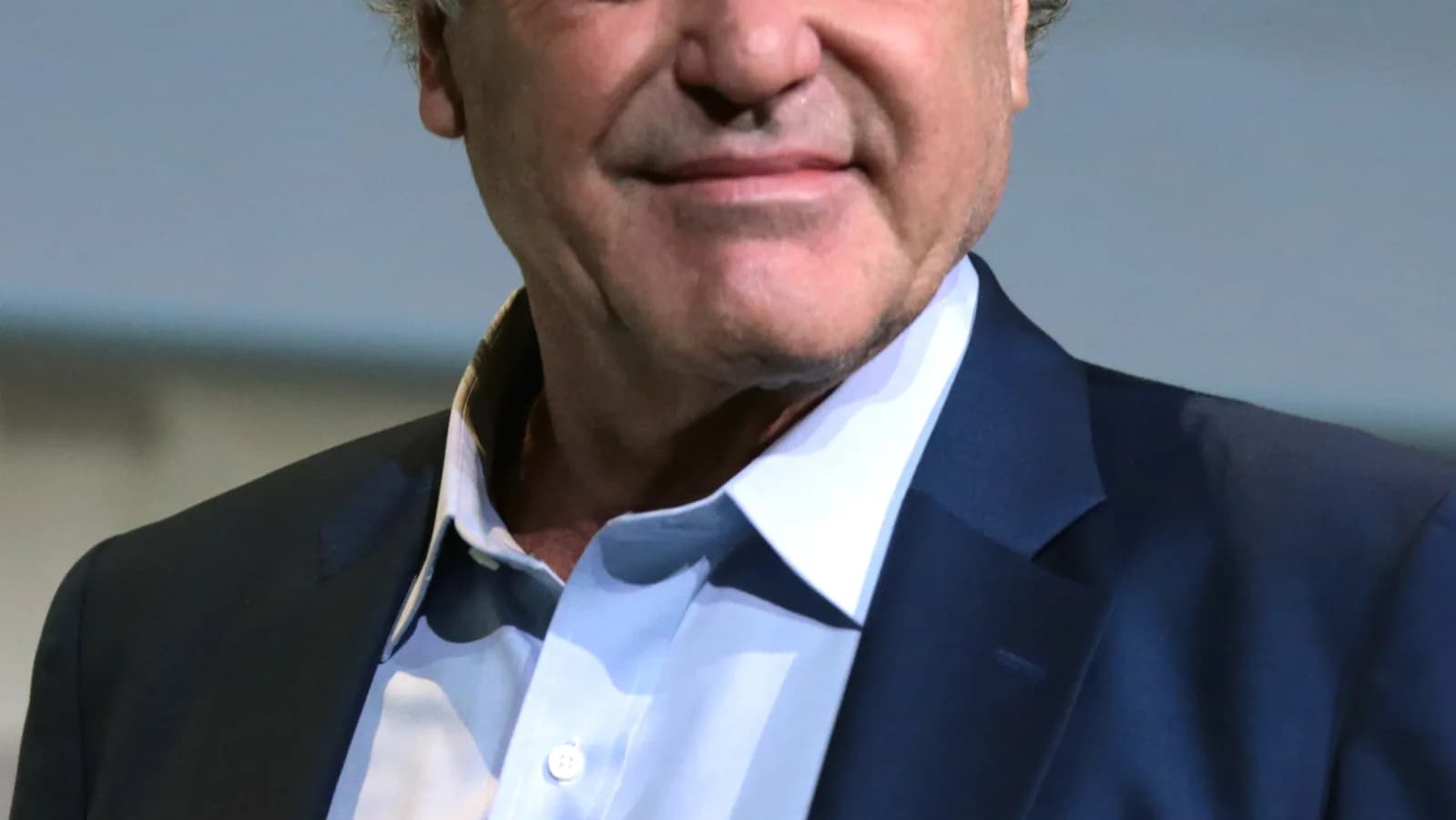 Retrato do cineasta Oliver Stone, diretor do documentário sobre Lula