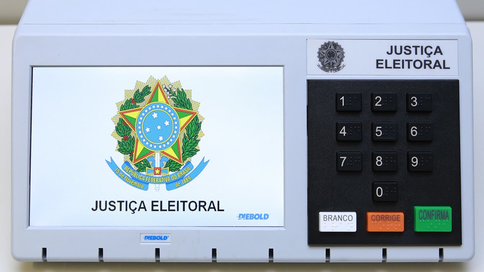 Urna eletrônica do modelo usado pela Justiça Eleitoral brasileira