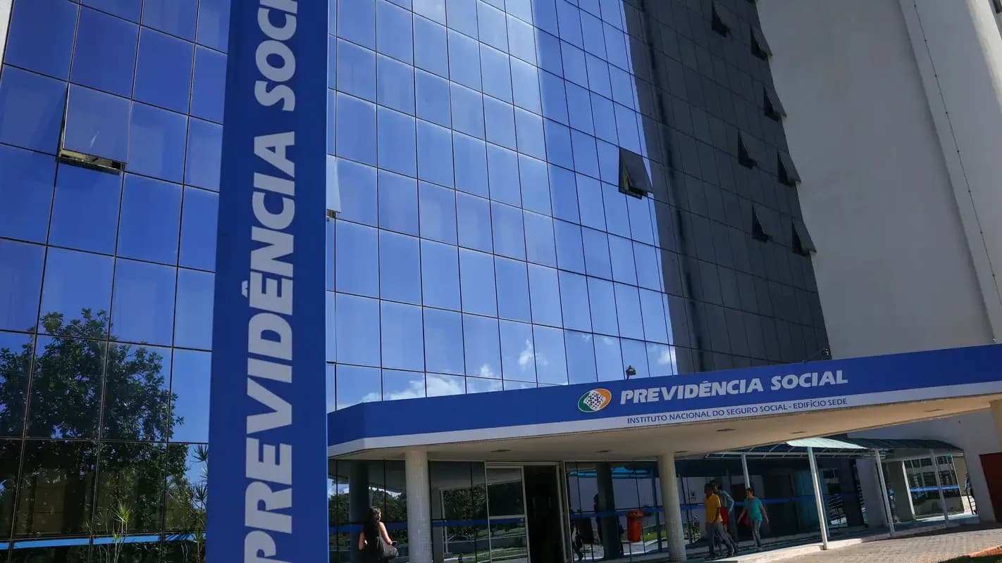 Fachada de prédio da Previdência Social em imagem de arquivo