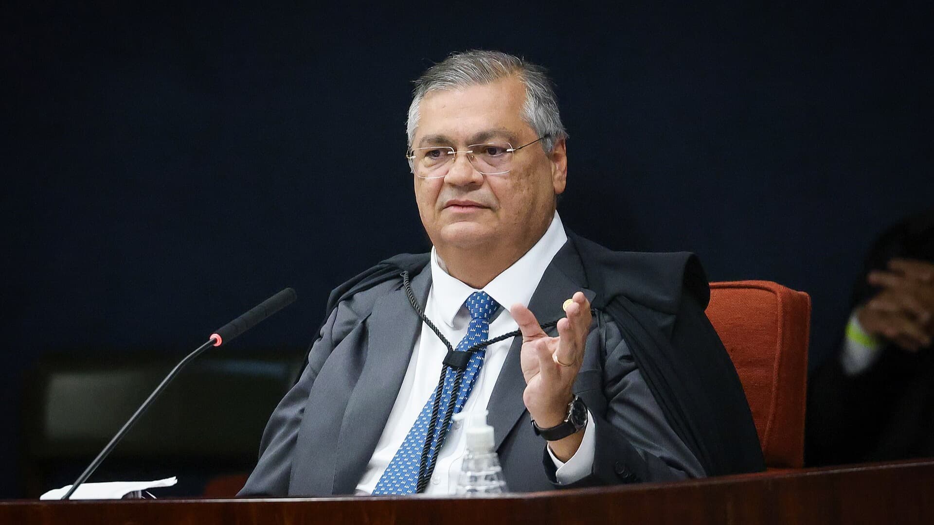 Ministro Flávio Dino durante sessão plenária do Supremo Tribunal Federal