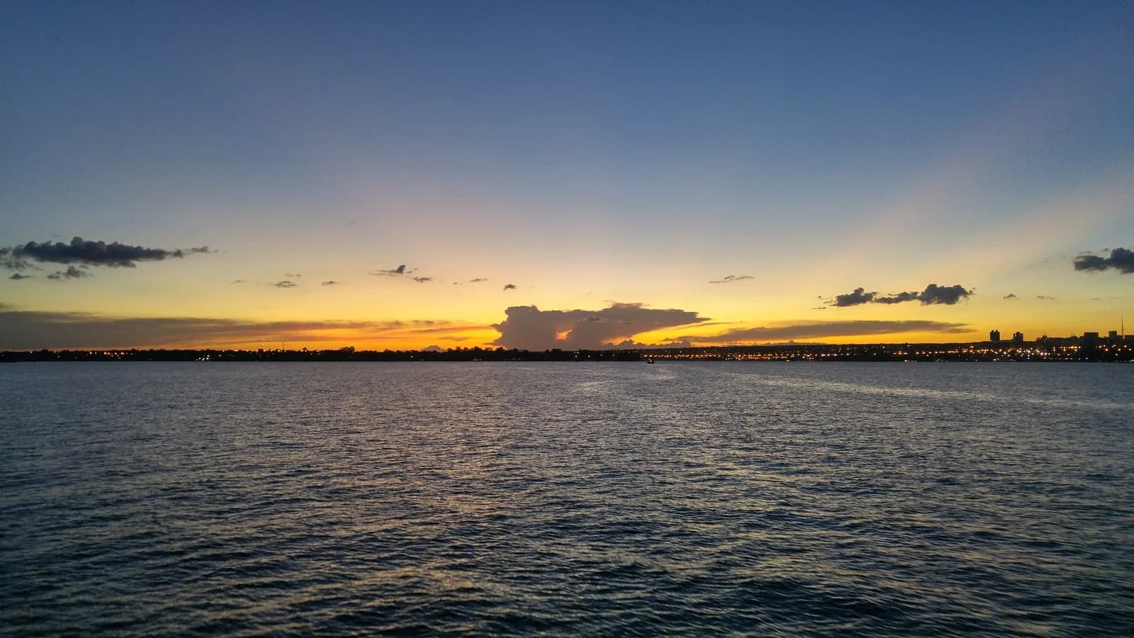 Vista do Lago Paranoá, em Brasília, em foto de arquivo usada como contexto