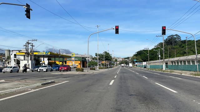 Trecho da BR-262 em Cariacica, no Espírito Santo (imagem de contexto da rodovia)