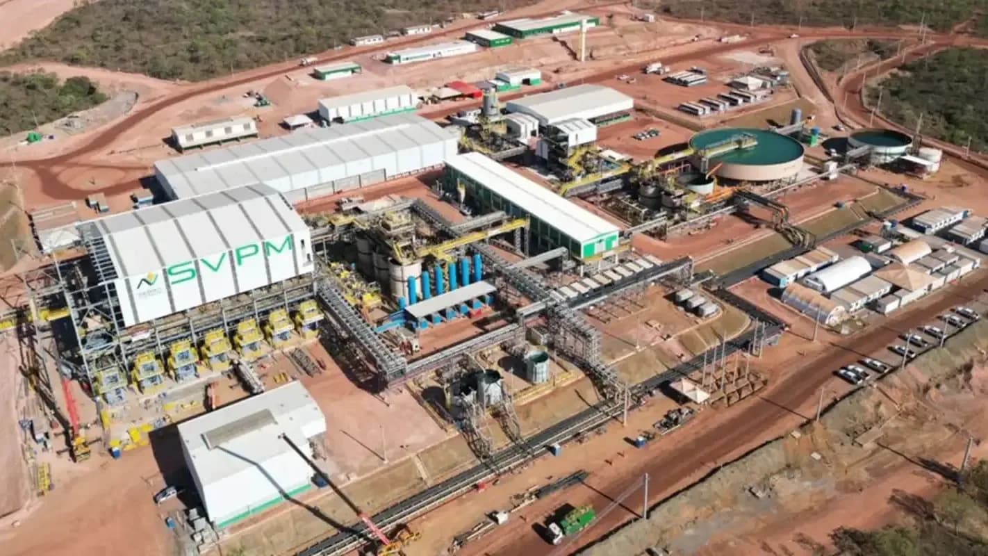 Vista aérea da planta de processamento de terras raras da Serra Verde, em Goiás