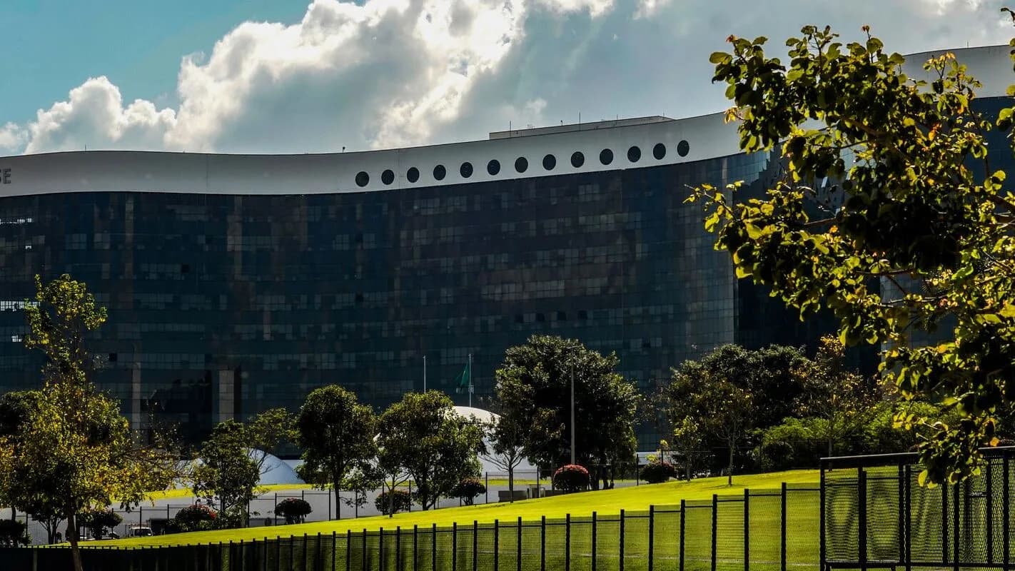 Fachada do edifício-sede do Tribunal Superior Eleitoral, em Brasília