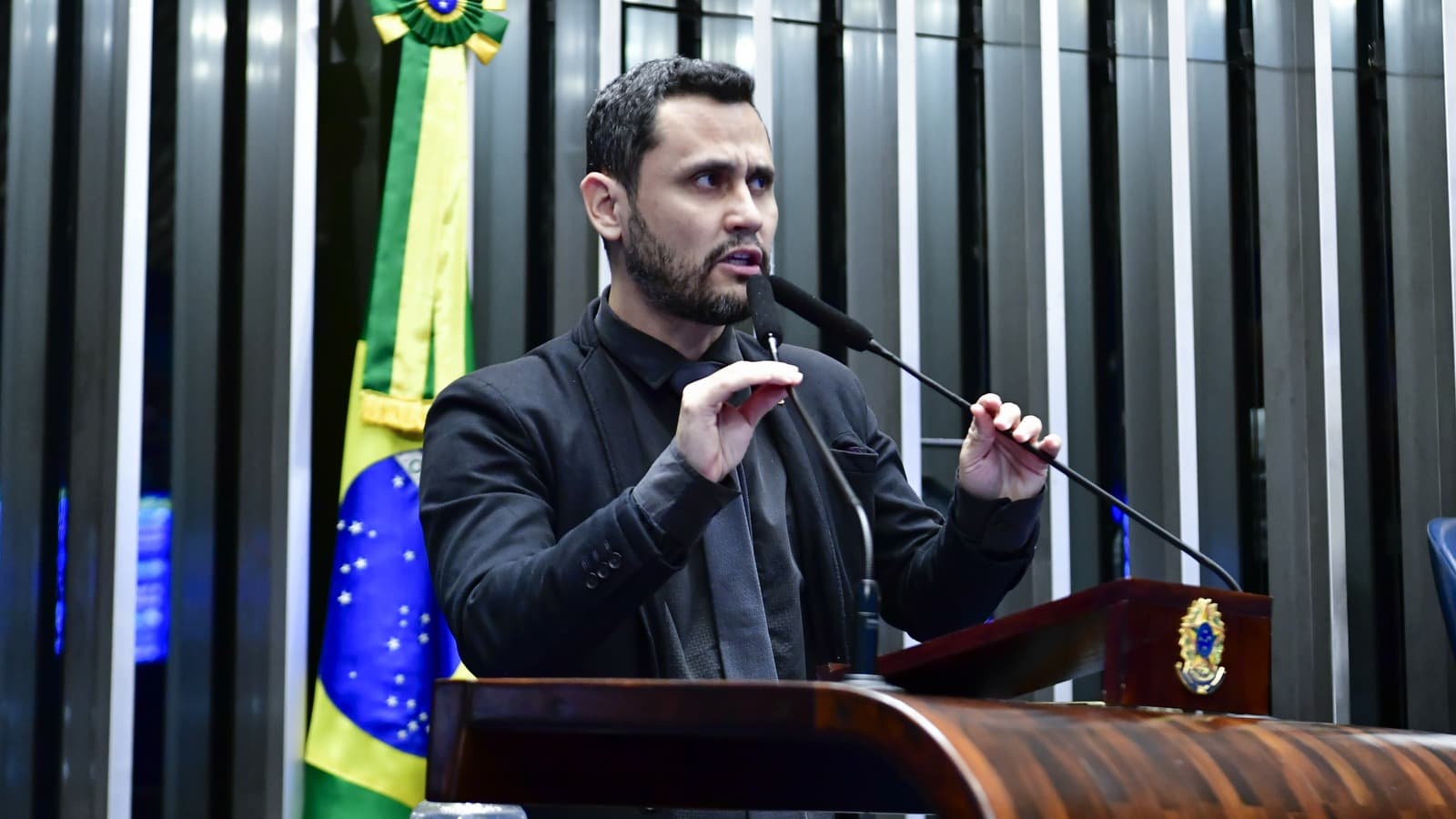 Senador Cleitinho discursa à tribuna do Senado Federal, em Brasília (foto de arquivo)