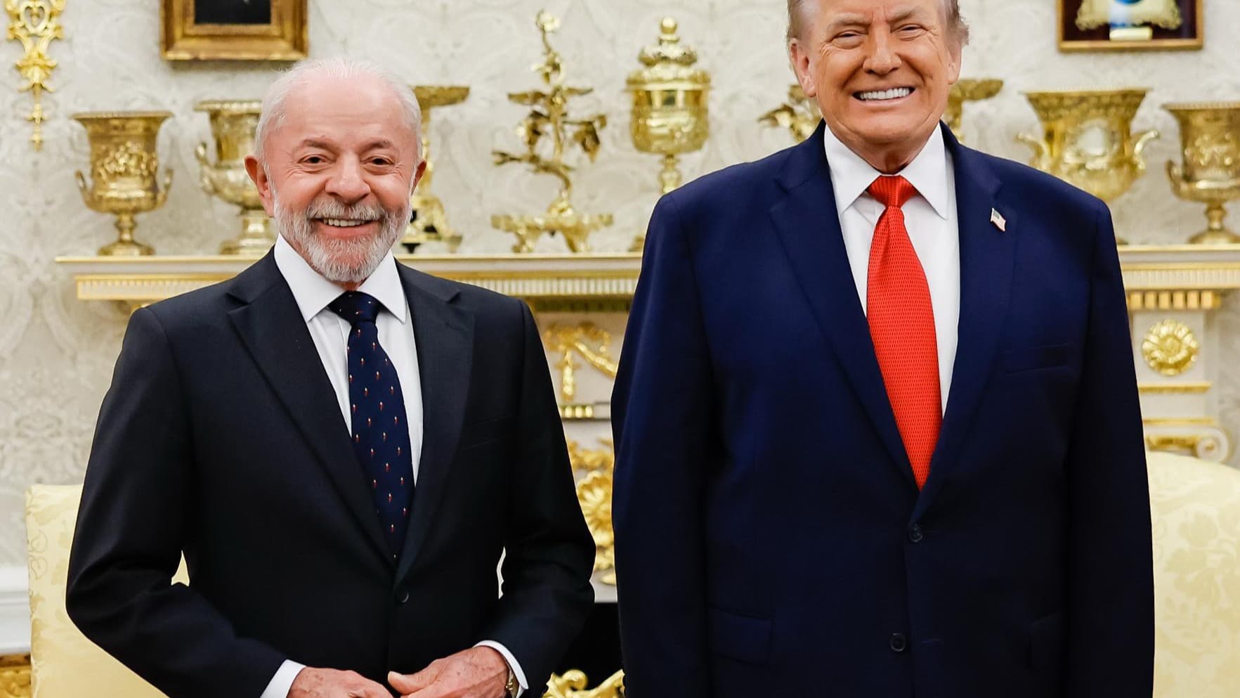 Lula e Donald Trump se cumprimentam durante encontro na Casa Branca, em maio de 2026