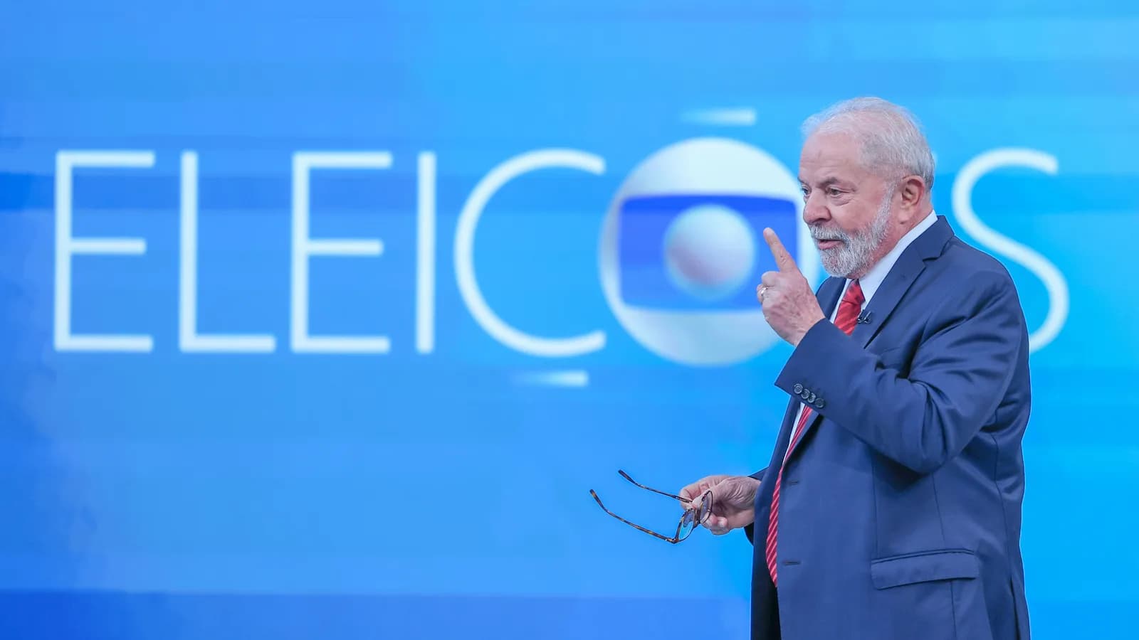 Lula em pronunciamento durante debate presidencial transmitido pela TV Globo
