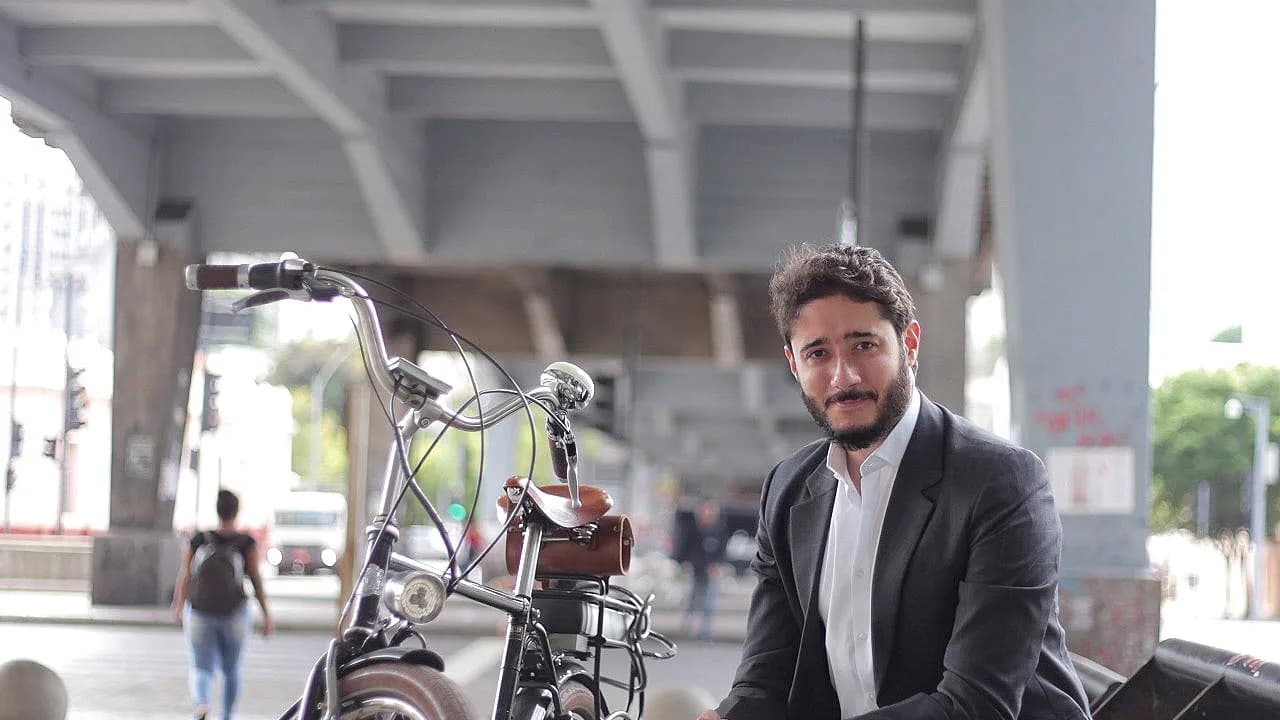 Gabriel Azevedo, candidato do MDB ao governo de Minas Gerais, em foto de arquivo de 2017 como vereador de Belo Horizonte