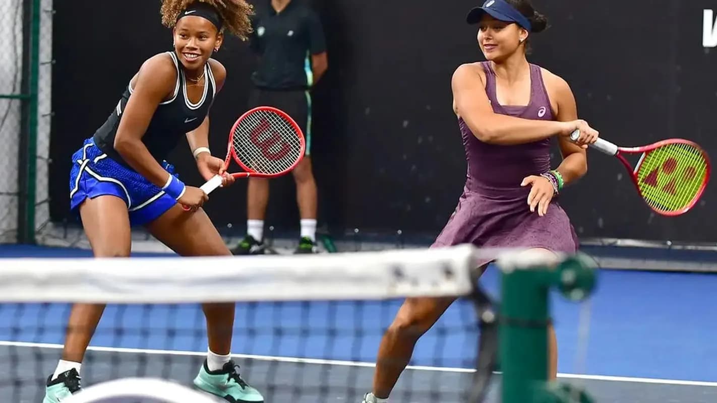 Tenistas disputam partida de duplas no SP Open, em foto de arquivo do torneio em São Paulo