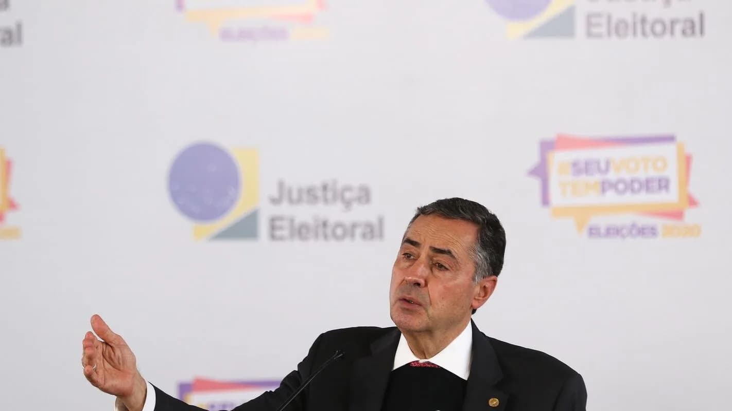Então presidente do TSE, Luís Roberto Barroso, fala em evento da Justiça Eleitoral sobre eleições