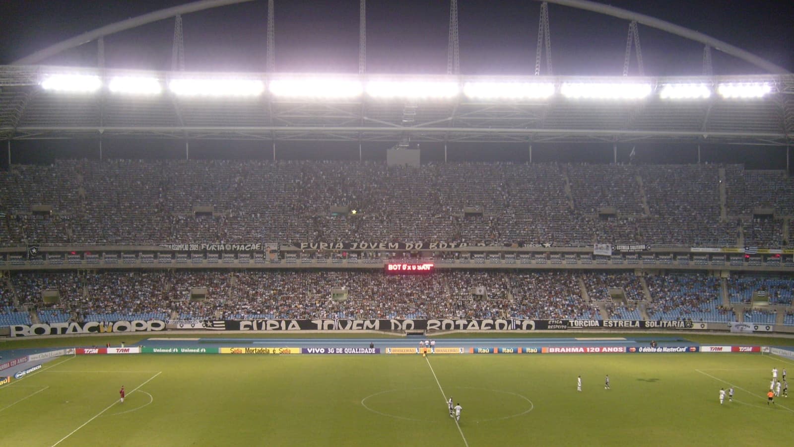 Torcida do Botafogo lota estádio com faixa 'Fúria Jovem do Botafogo', imagem de arquivo