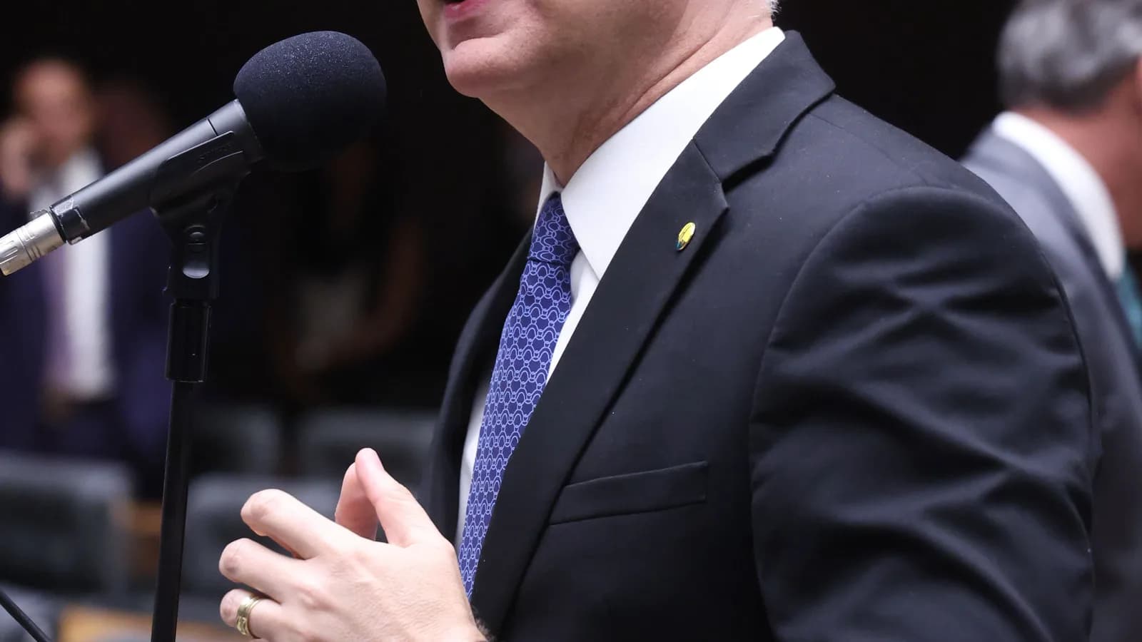 Deputado Sóstenes Cavalcante discursa no plenário da Câmara dos Deputados