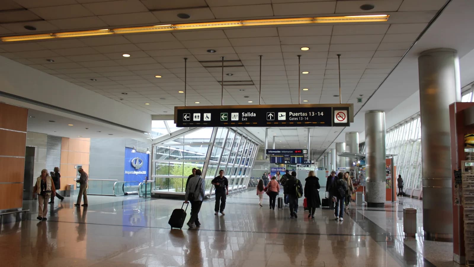 Saguão de desembarque do aeroporto Aeroparque Jorge Newbery, em Buenos Aires (foto de arquivo)