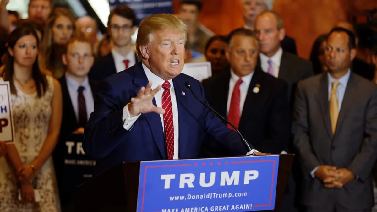 Donald Trump discursa em evento político nos Estados Unidos, em foto de arquivo.