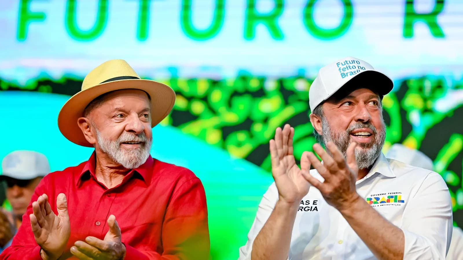 O presidente Lula em visita a instalações industriais (foto de arquivo, sem relação direta com a visita à Eurofarma)