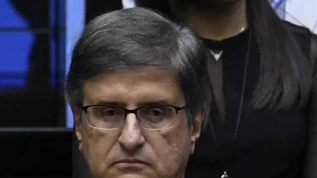 Retrato do procurador-geral da República, Paulo Gonet, de terno e óculos