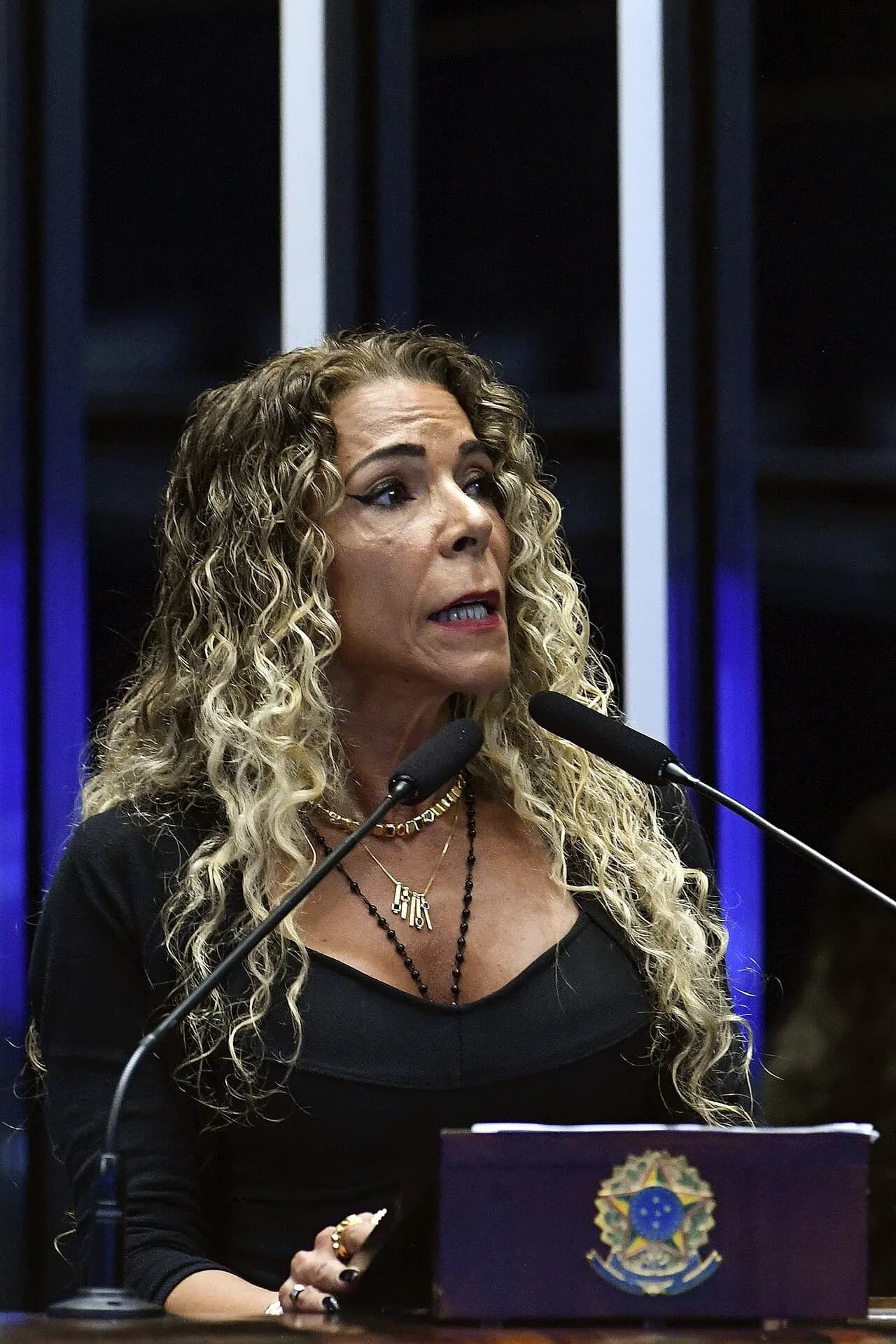 Plenário do Senado Federal durante sessão solene do Congresso Nacional destinada a comemorar os 130 anos de atividade do Tribunal de Contas da União (TCU). Em discurso, à tribuna…