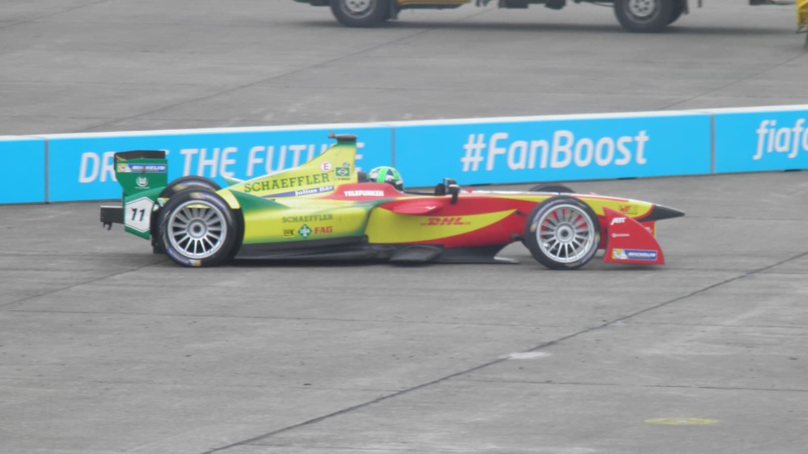Lucas di Grassi pilotando carro da Fórmula E em etapa de Berlim, foto de arquivo