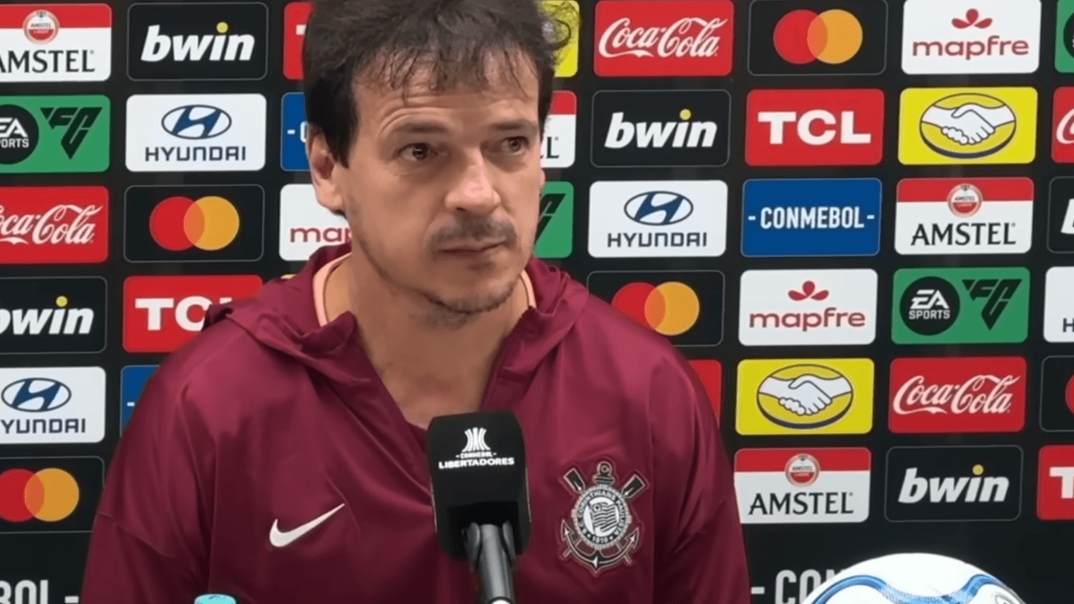 Fernando Diniz, técnico do Corinthians, em entrevista coletiva