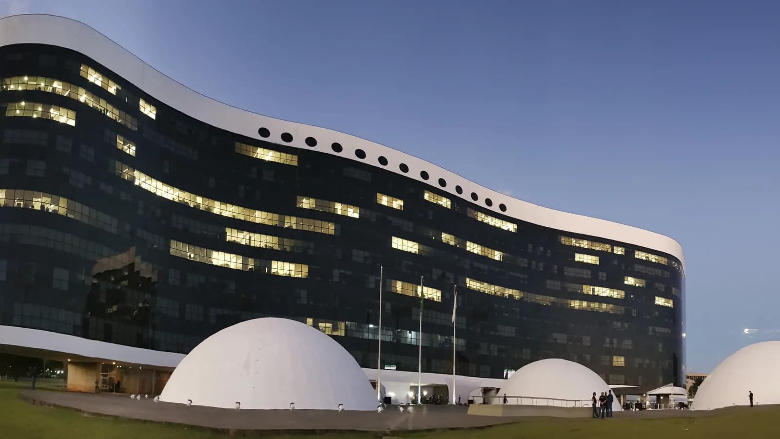 Fachada do prédio do Tribunal Superior Eleitoral, em Brasília