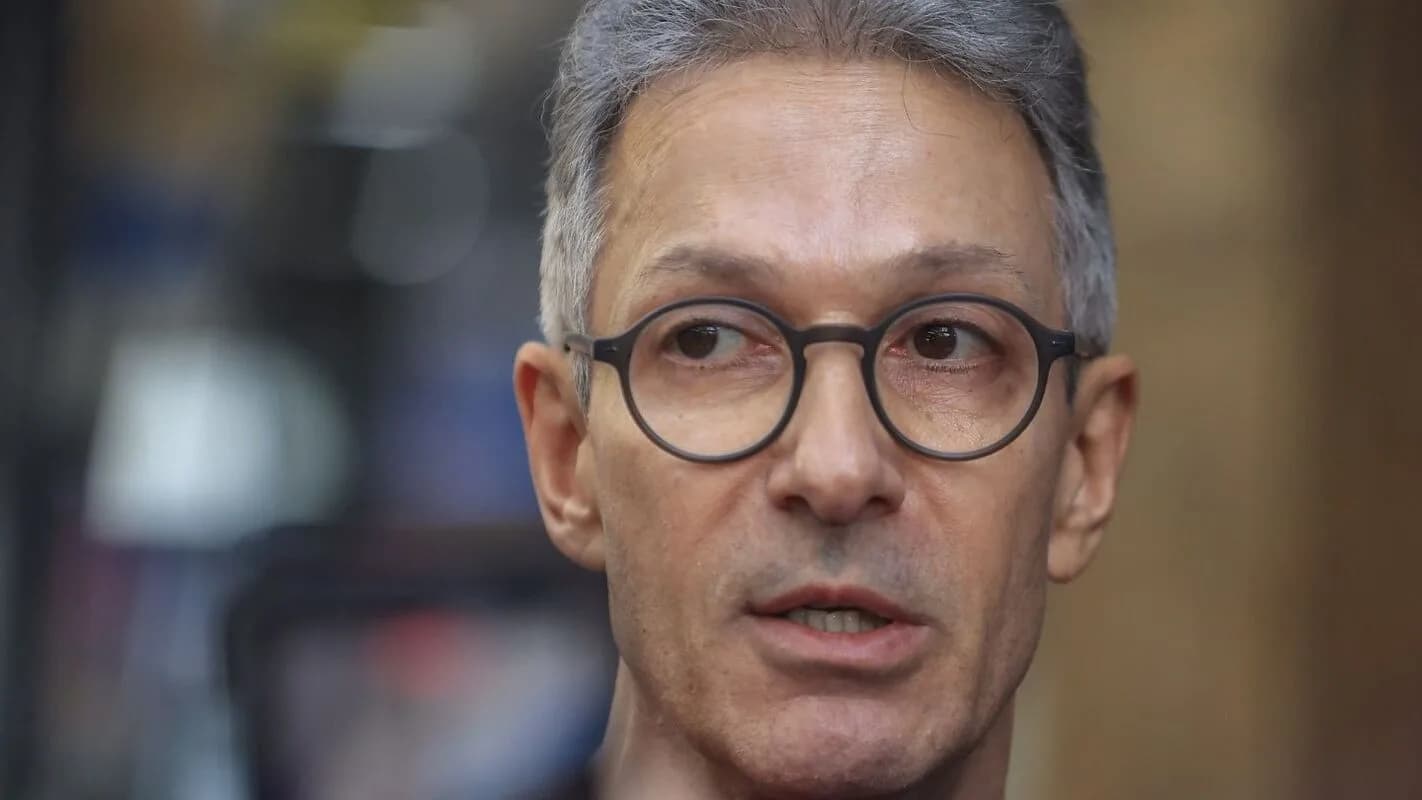 Romeu Zema fala durante entrevista em foto de arquivo.