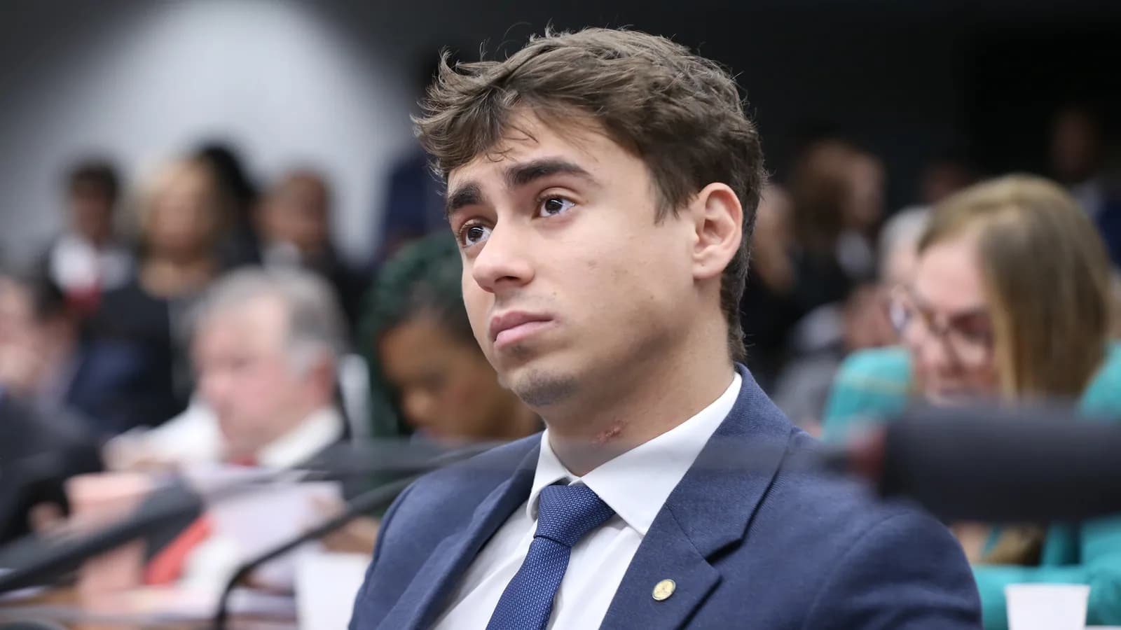 O deputado federal Nikolas Ferreira em plenário da Câmara dos Deputados