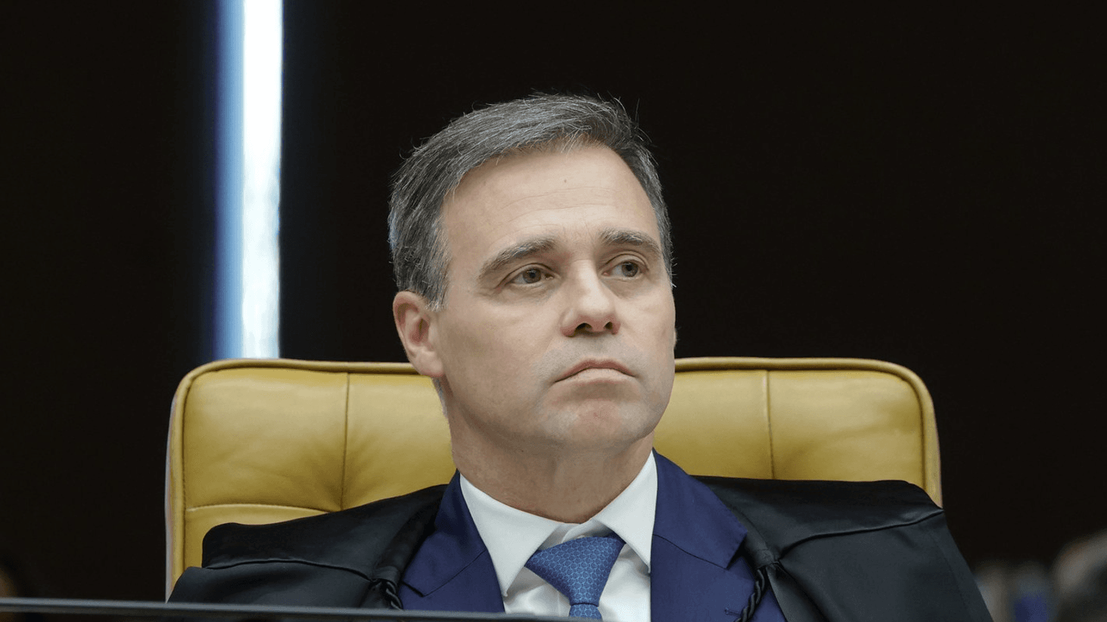 Ministro André Mendonça durante sessão do STF