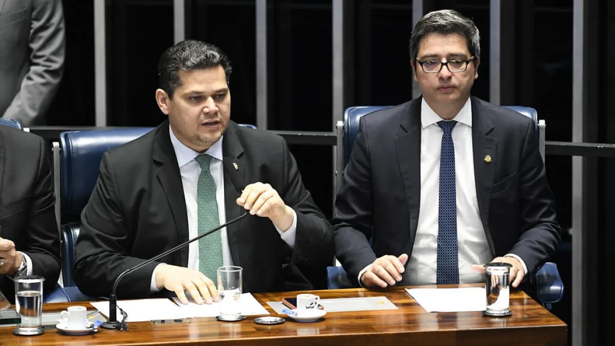 Davi Alcolumbre preside sessão do Congresso Nacional