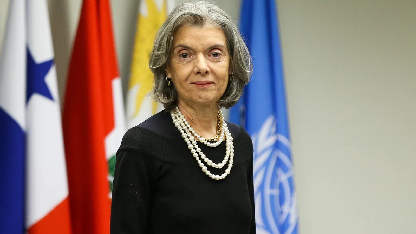 Ministra Cármen Lúcia, do STF, durante encontro internacional de tribunais constitucionais