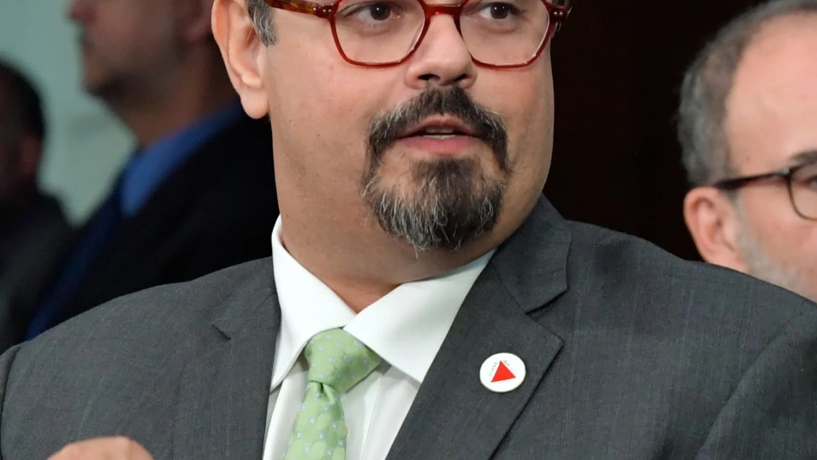 Mateus Simões, governador de Minas Gerais, fala em coletiva de imprensa