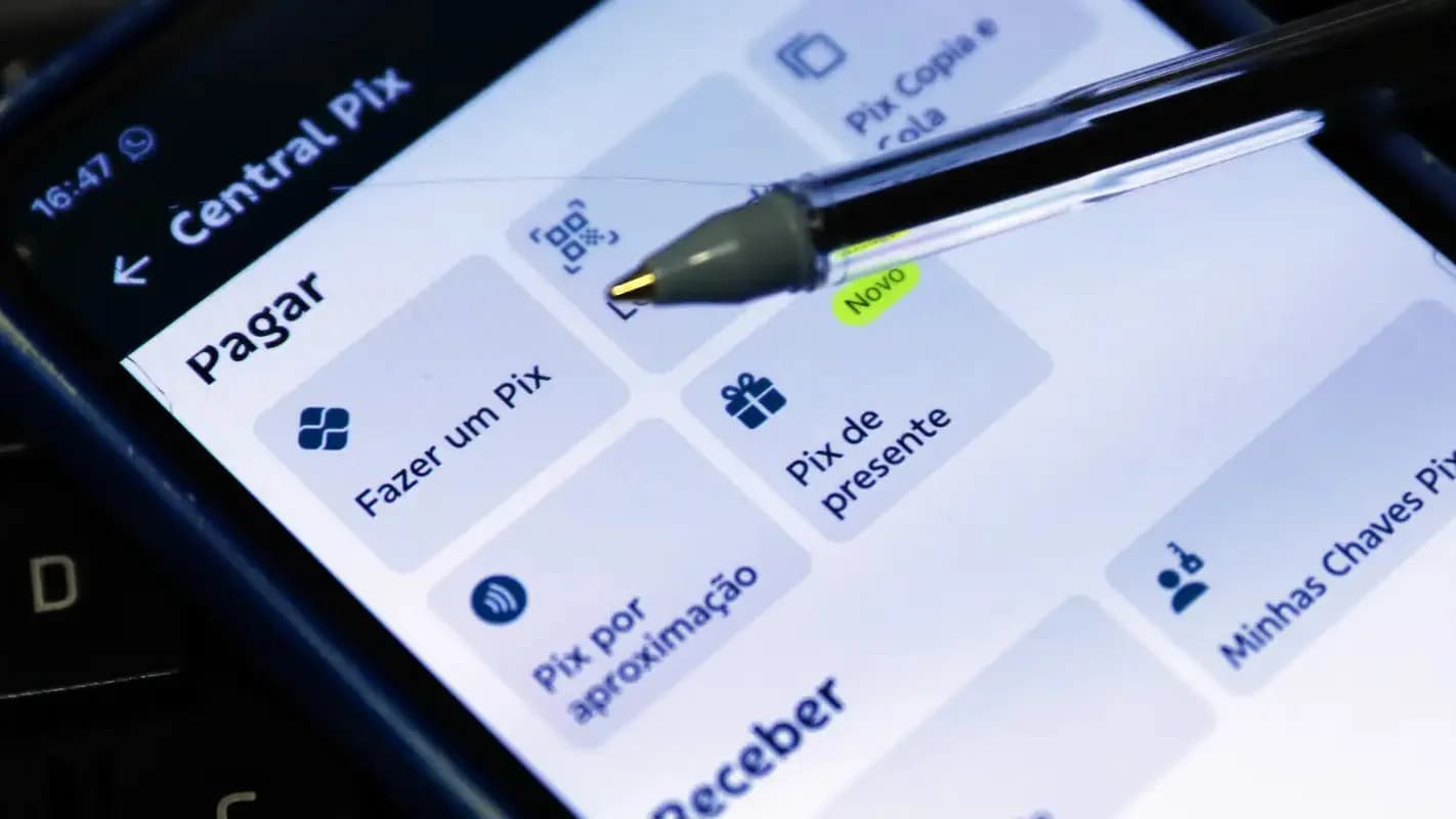 Tela de celular mostrando o menu do Pix, com a opção Pix por aproximação