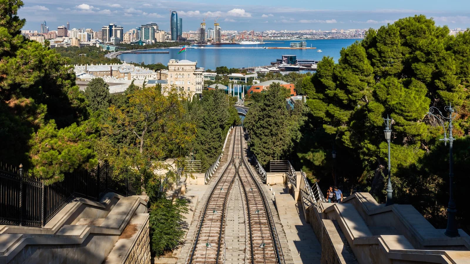 Vista panorâmica de Baku, capital do Azerbaijão e sede do GP de Fórmula 1