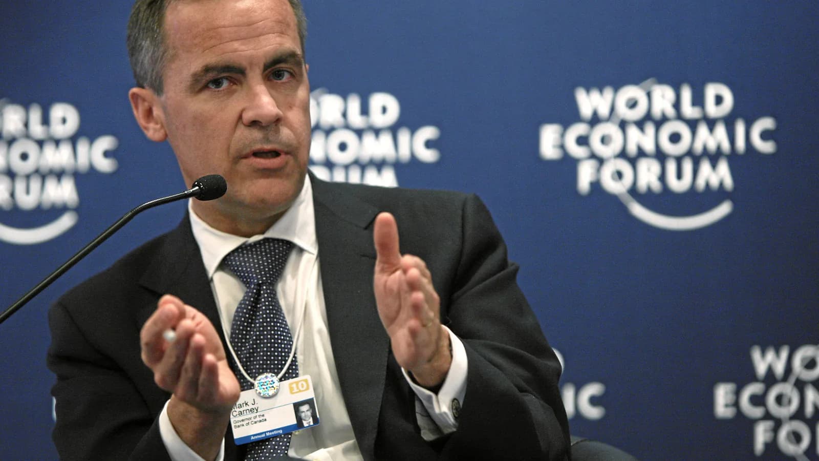 Mark Carney, atual primeiro-ministro do Canadá, discursa em evento do Fórum Econômico Mundial