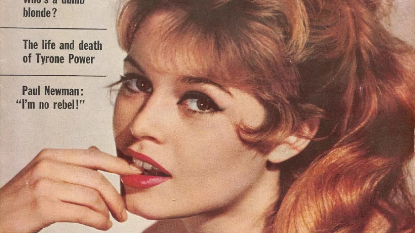 Brigitte Bardot aparece em capa de revista de 1959, em foto de arquivo.
