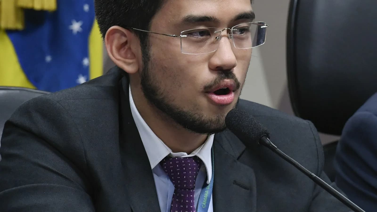 O deputado Kim Kataguiri durante audiência na Câmara dos Deputados