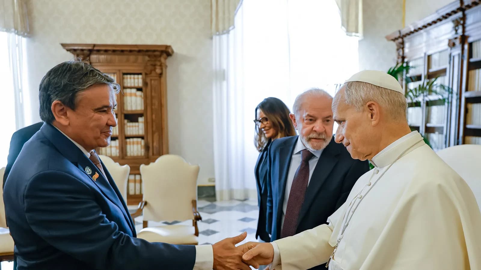 Papa Leão XIV durante encontro no Vaticano