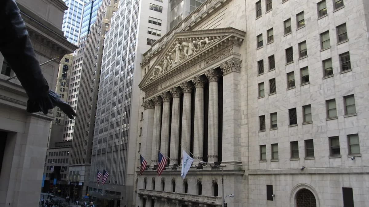 Fachada da Bolsa de Nova York (NYSE), em Wall Street
