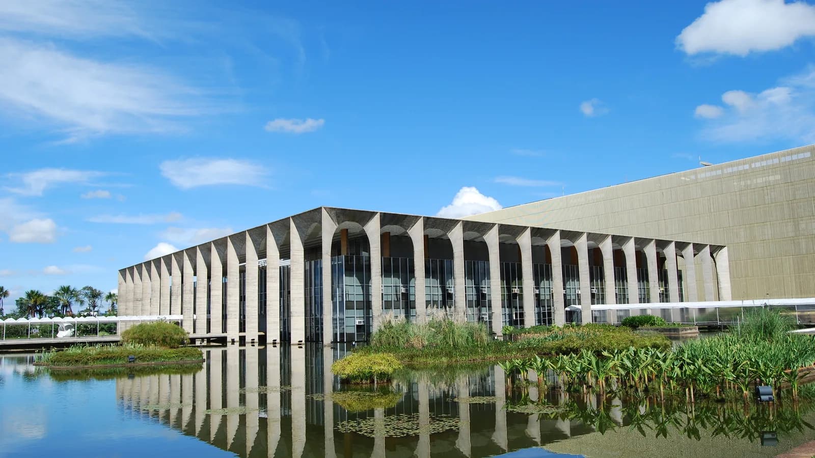 Fachada do Palácio Itamaraty, sede do Ministério das Relações Exteriores, em Brasília
