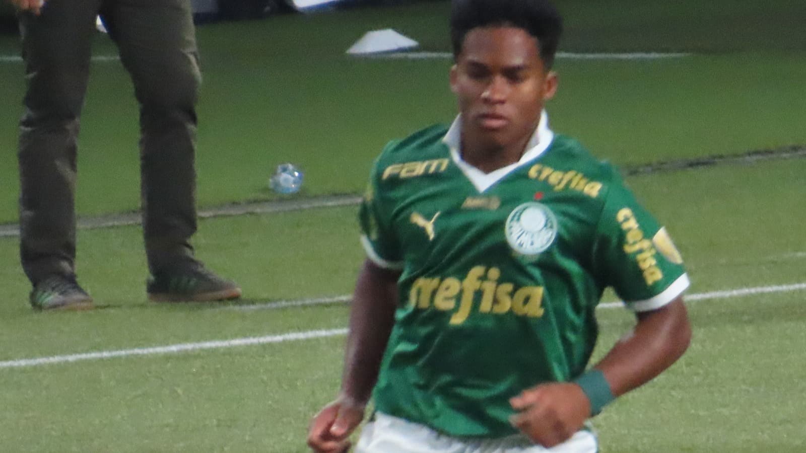 Endrick em ação pelo Palmeiras; foto de arquivo de abril de 2024, antes de sua ida ao Real Madrid