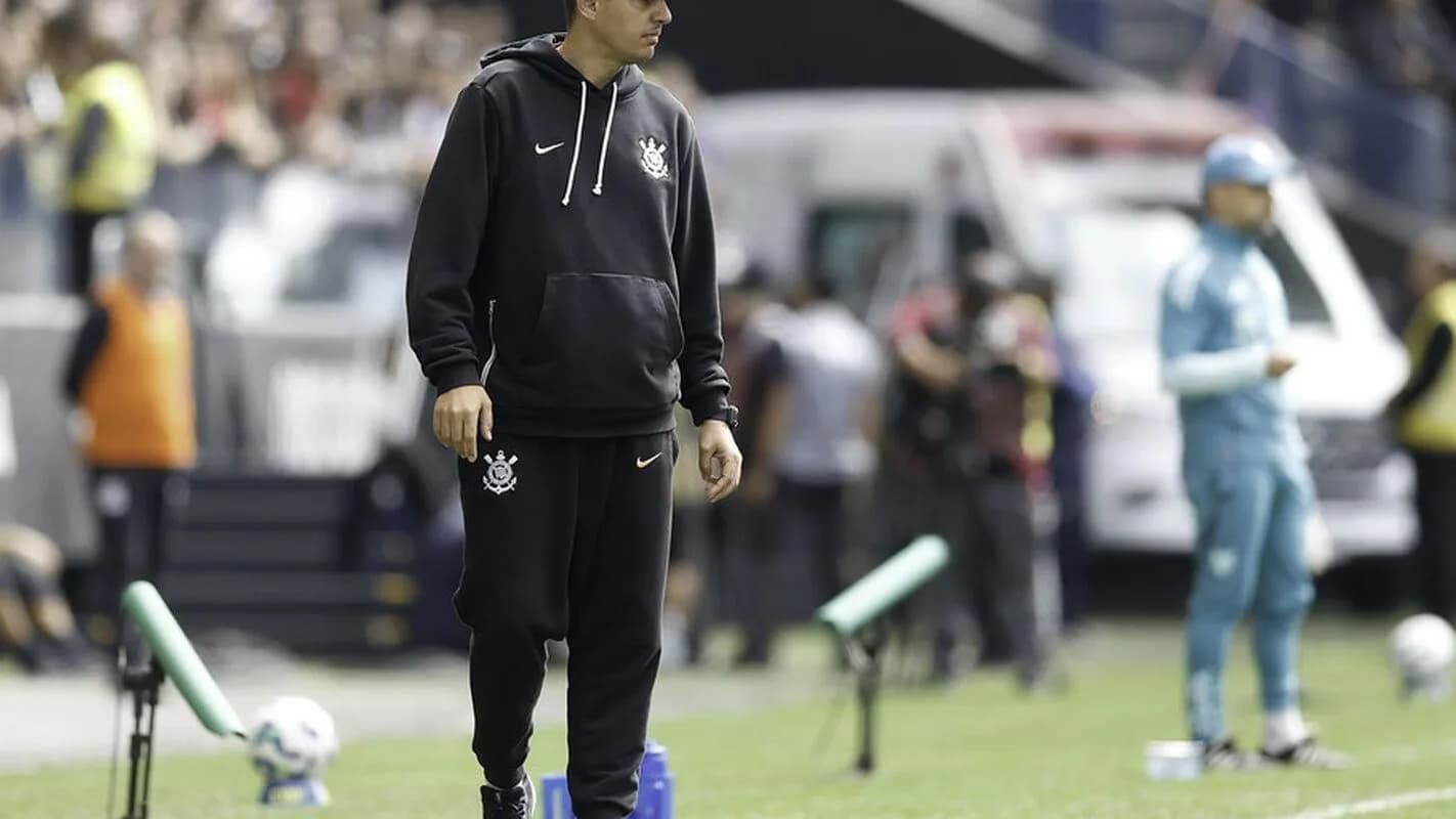 Equipe feminina do Corinthians em campo, foto de arquivo