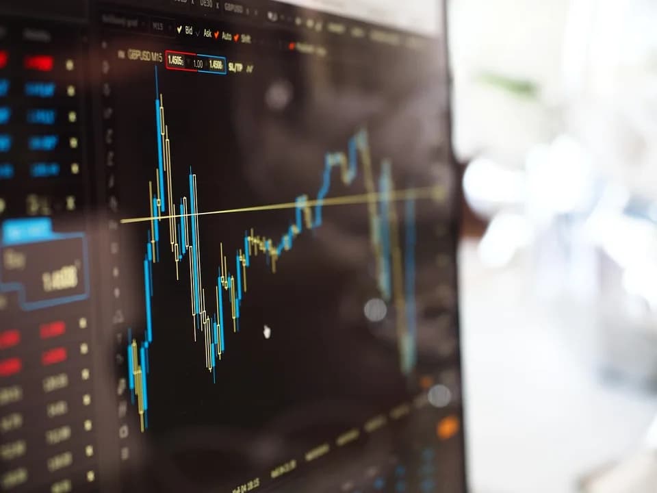 Imagem ilustrativa: blur, chart, computer, data, finance, graph, growth, line graph, stock exchange, stock market, technology, trading, data, finance, finance, graph, stock market,